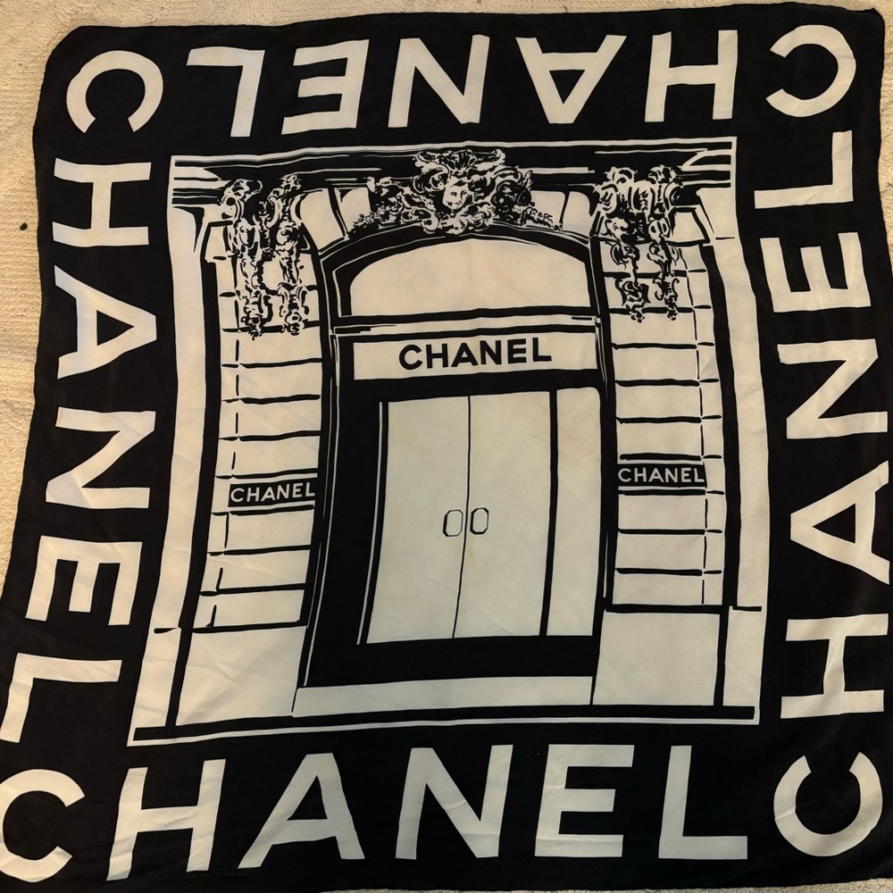 Chanel vintage scarf black and white (ivory) approx 34x34. great condition